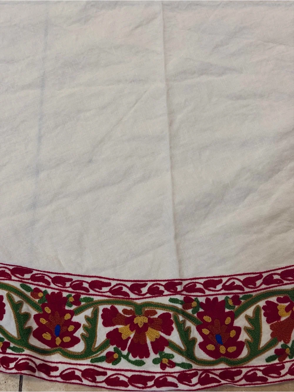 Ballard heidi tablecloth